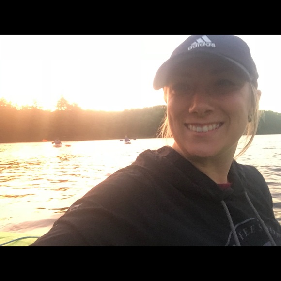 Meet your Posher, Ashley - Picture 4 of 5